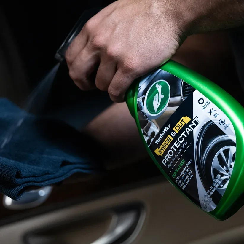 منظف و ملمع  للأسطح الداخلية و الخارجية Turtle Wax Inside & Out Protectant (صورة 4)